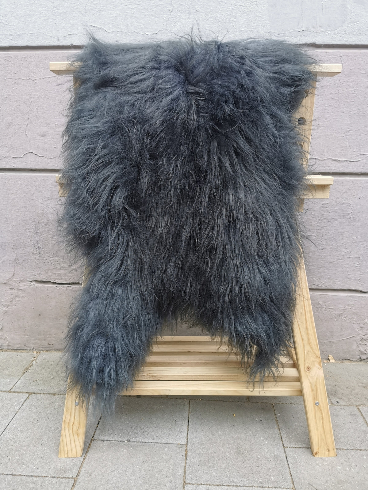Island Schaffell Helles Schwarz - Seltenes Lammfell mit Langhaar 80-130 cm