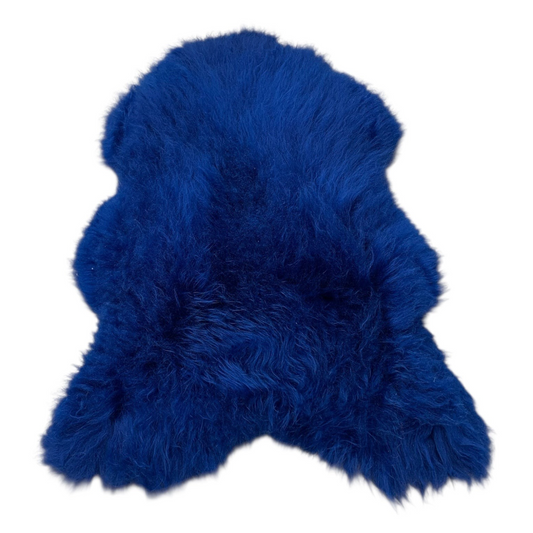 BillyGreen blaues Schaffell mit dichtem Lammfell als dekorativer Teppich oder weiche Sitzauflage