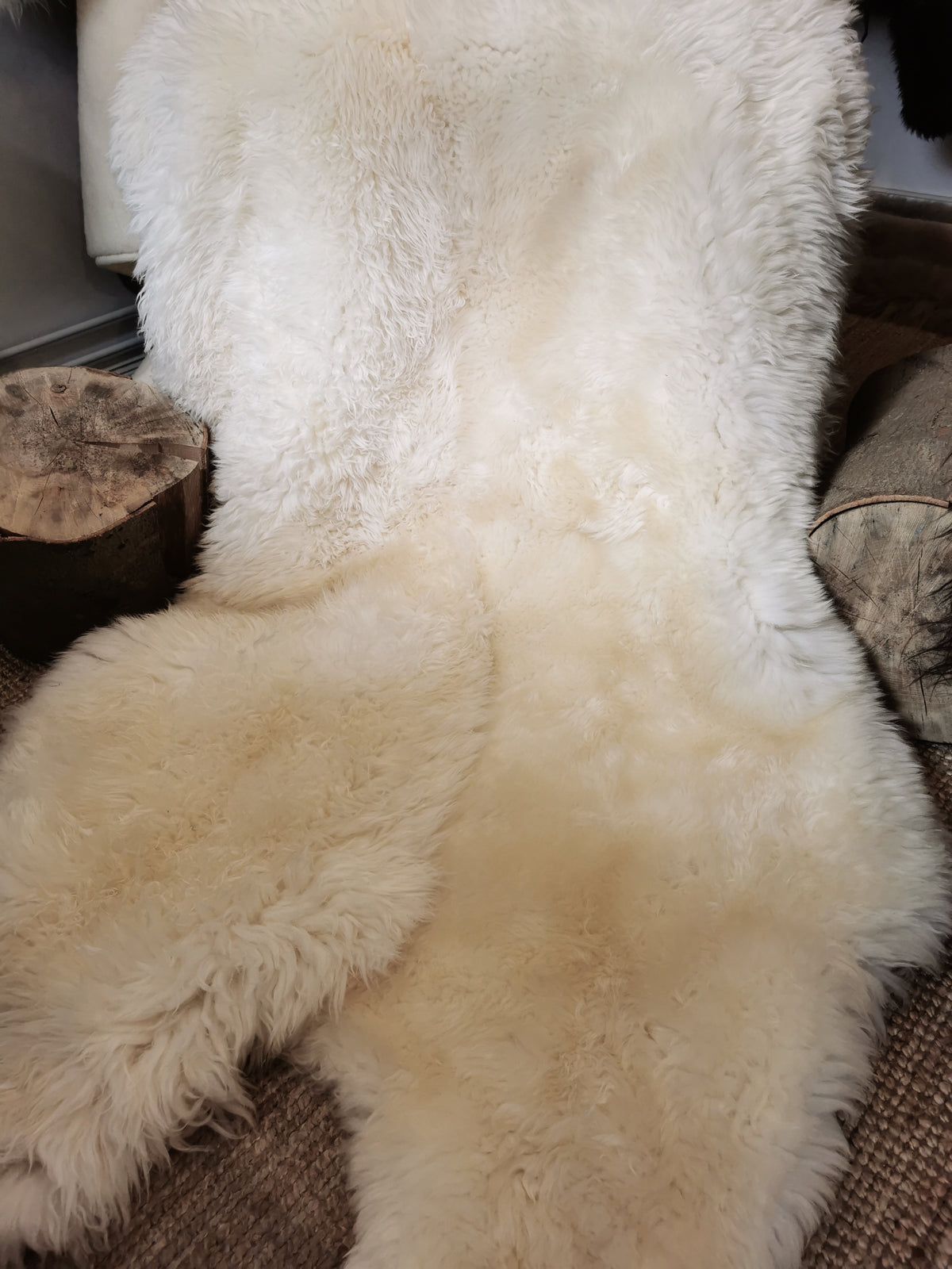 Merino Premium hides in NATURAL White