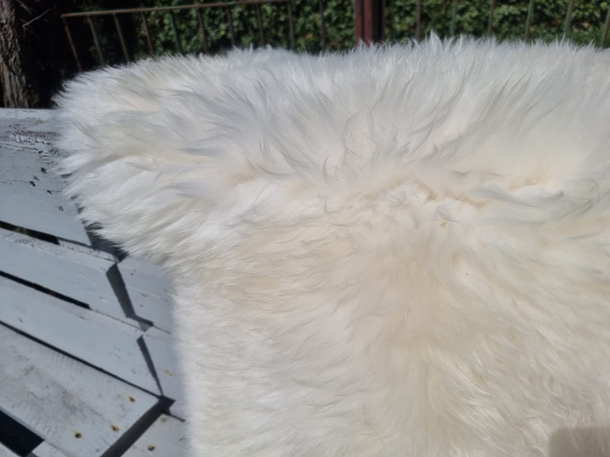 Natural White B Sheepskins