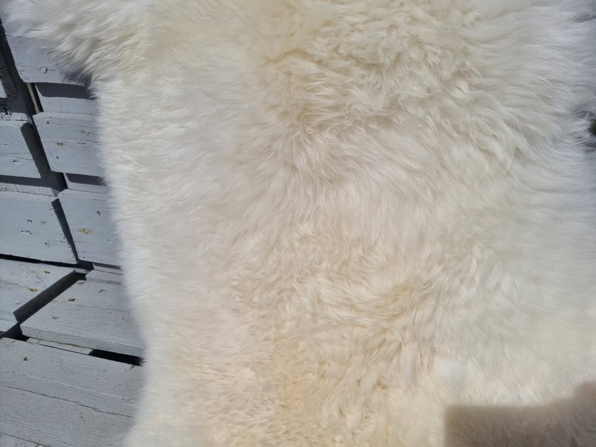 Natural White B Sheepskins