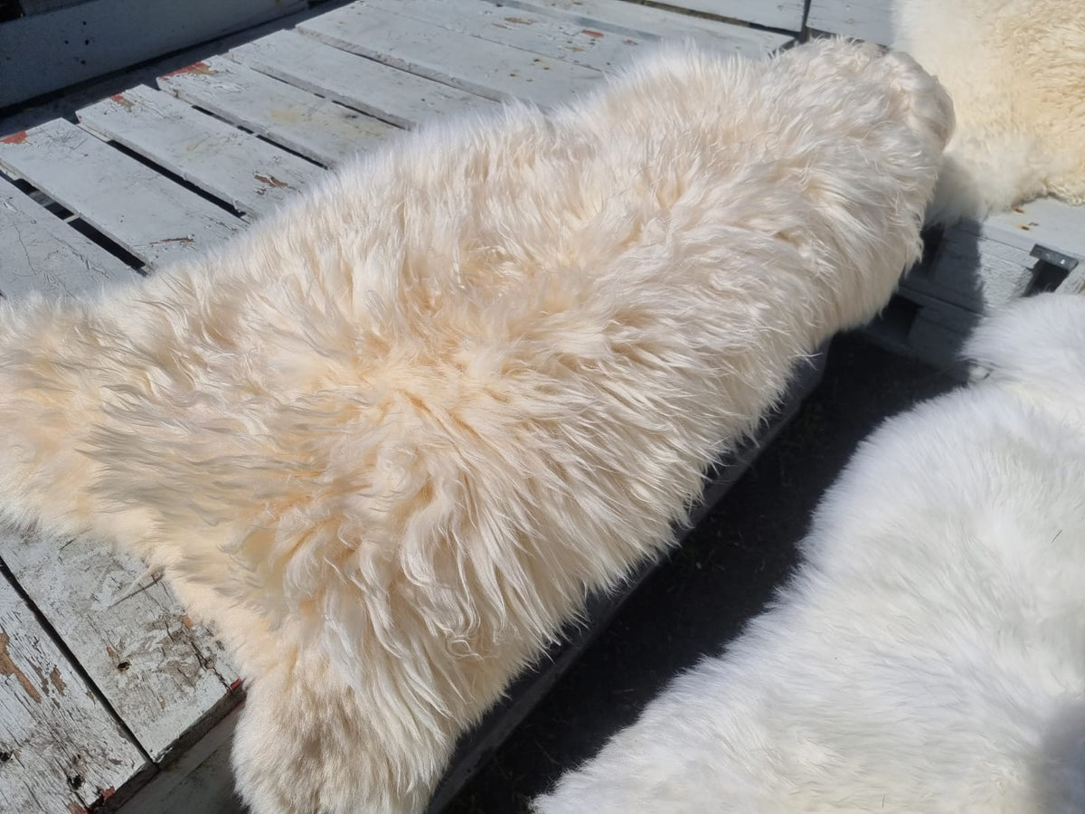 Natural White B Sheepskins