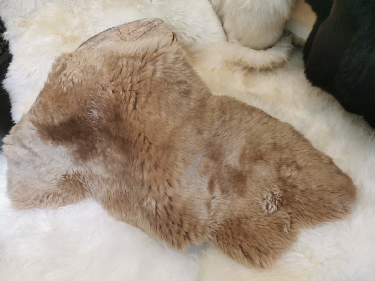 Merino Premium hides in NATURAL White