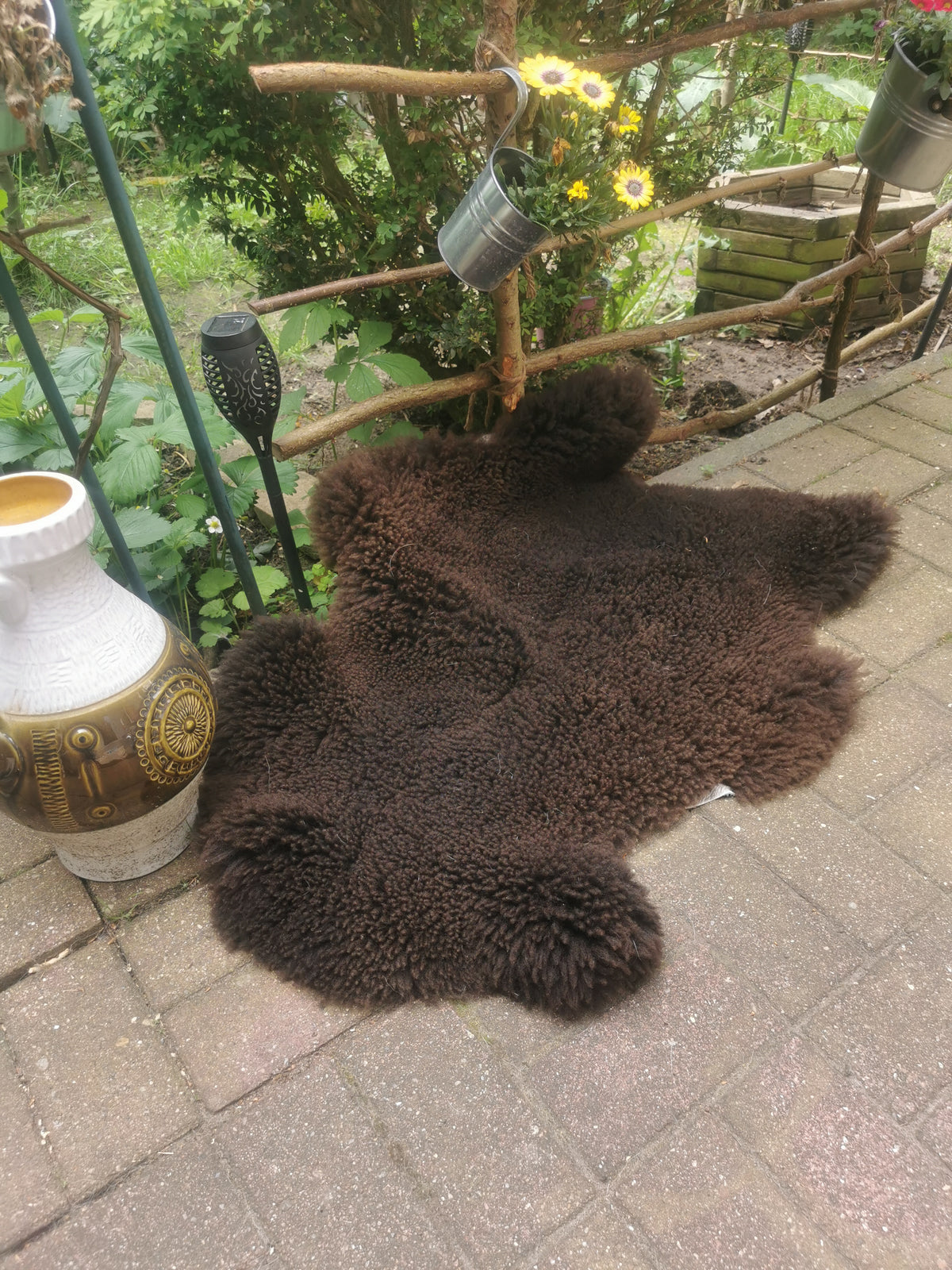 Merino Premium hides in NATURAL Black/Dark Brown