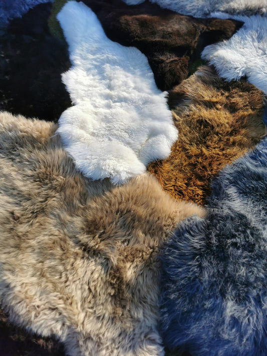 Schaffell B-Ware Ökologisch - Verschiedene Farben mit kleinen Mängeln
