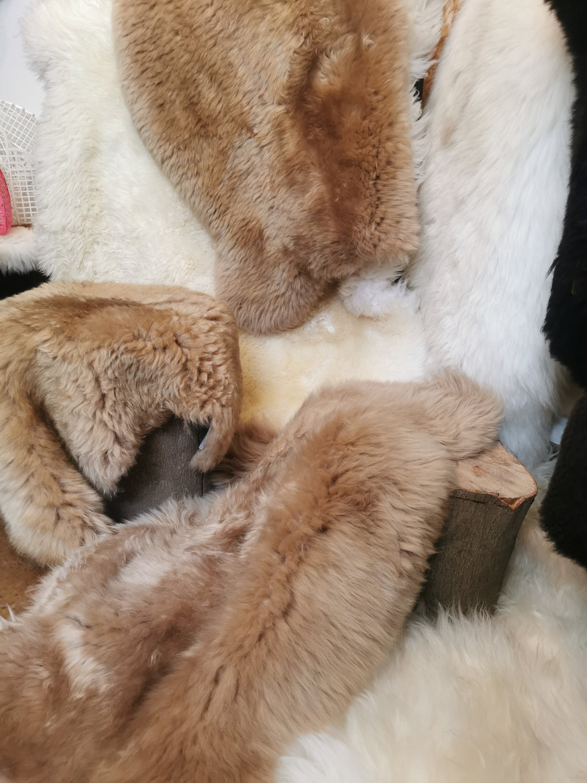 English premium furs in beige