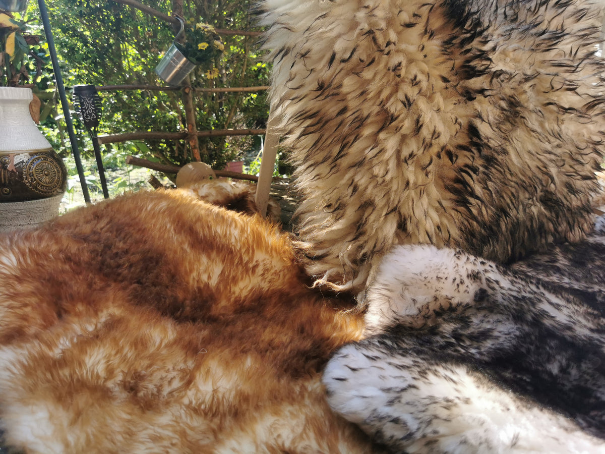 Flamed premium furs in light &amp; dark