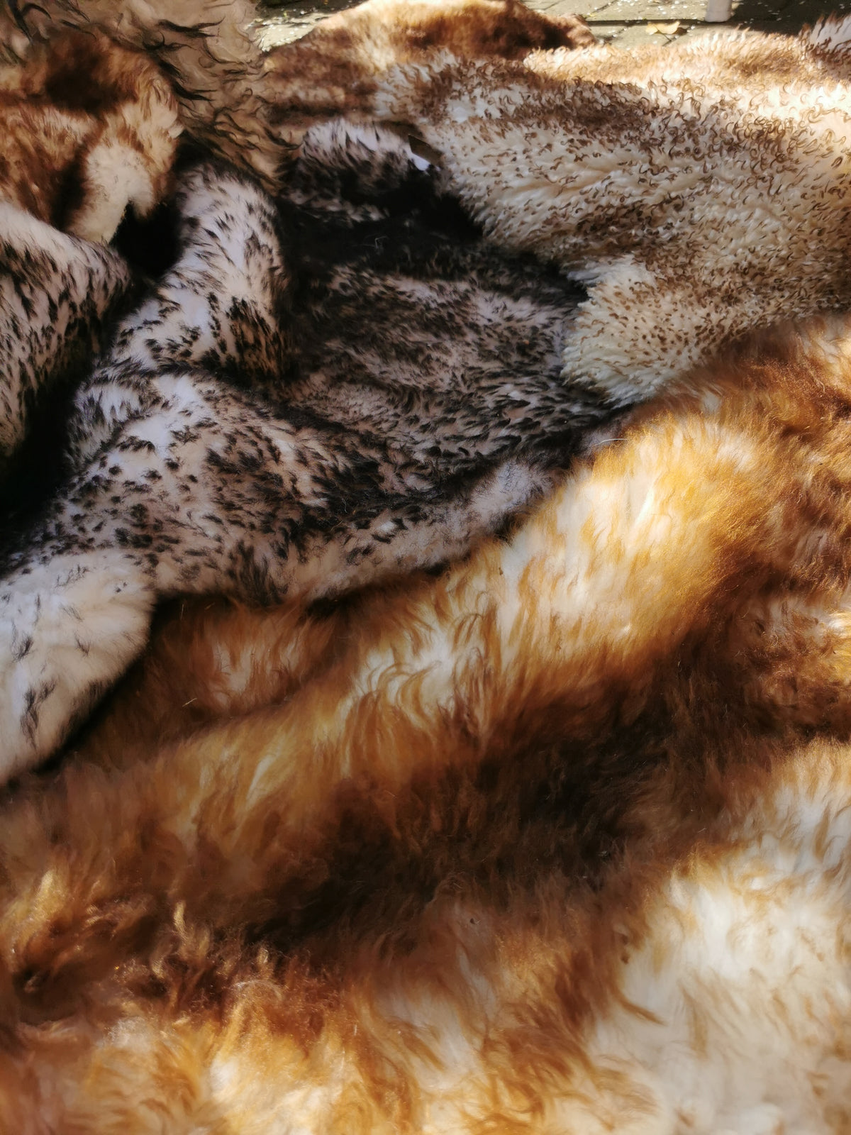 Flamed premium furs in light &amp; dark