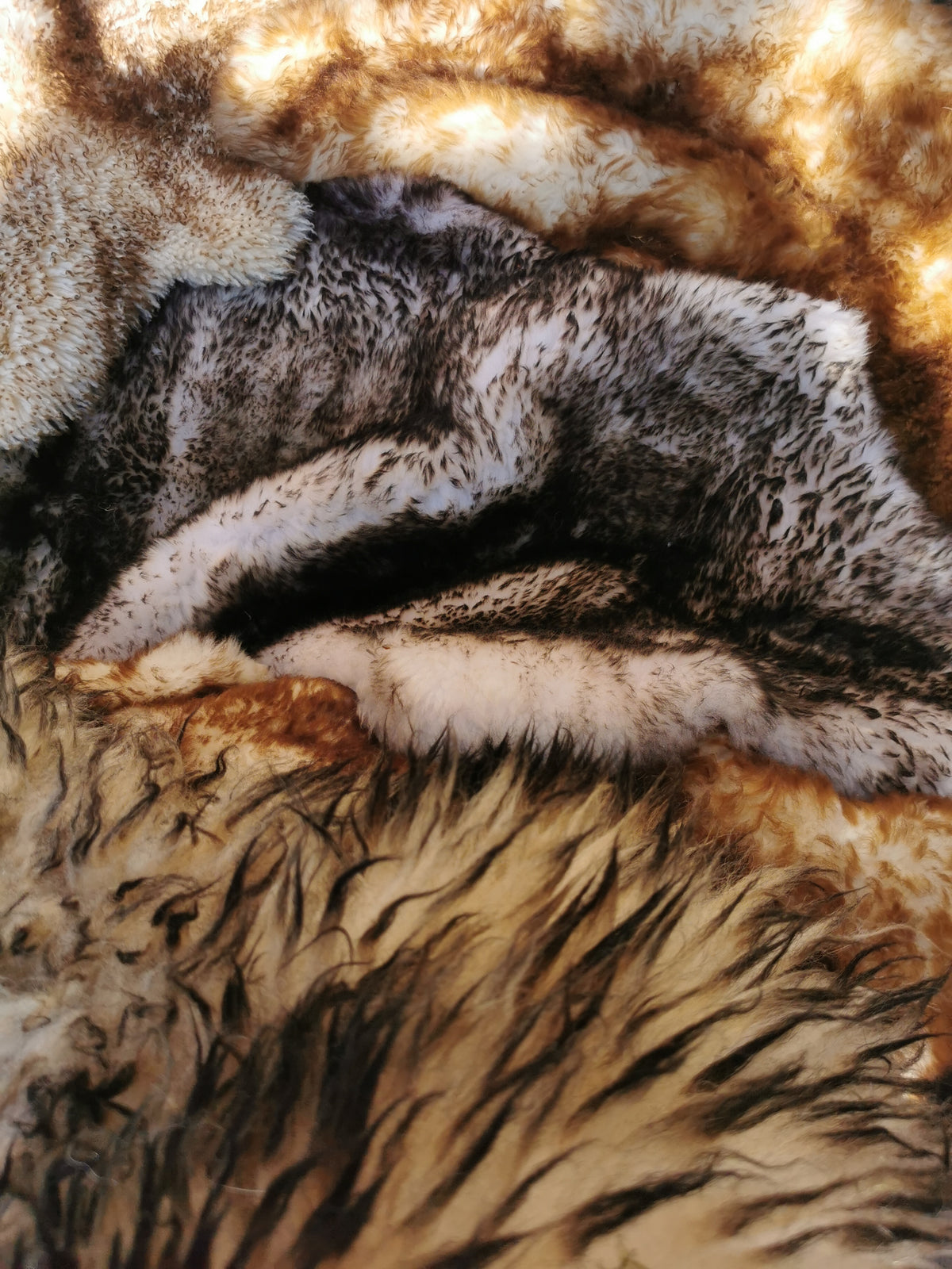 Flamed premium furs in light &amp; dark