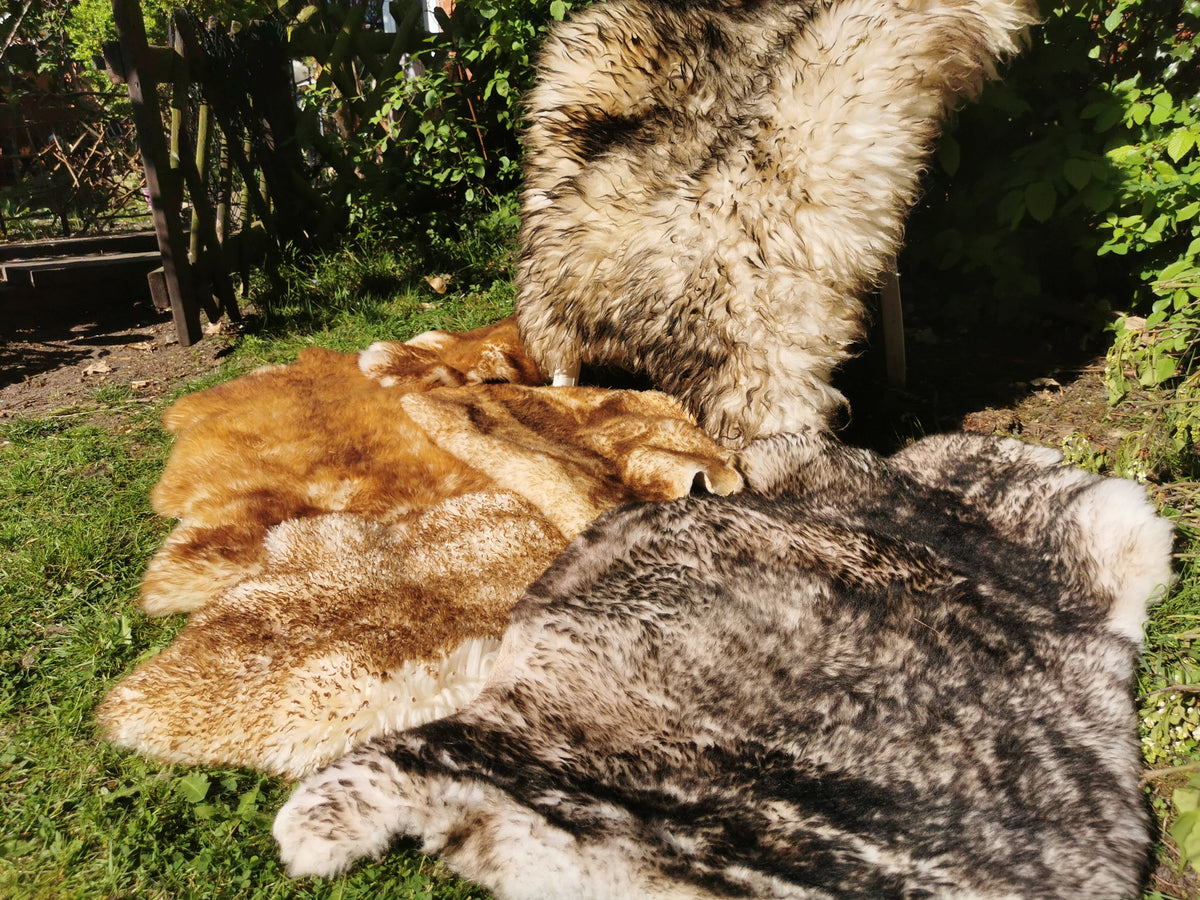 Flamed premium furs in light &amp; dark