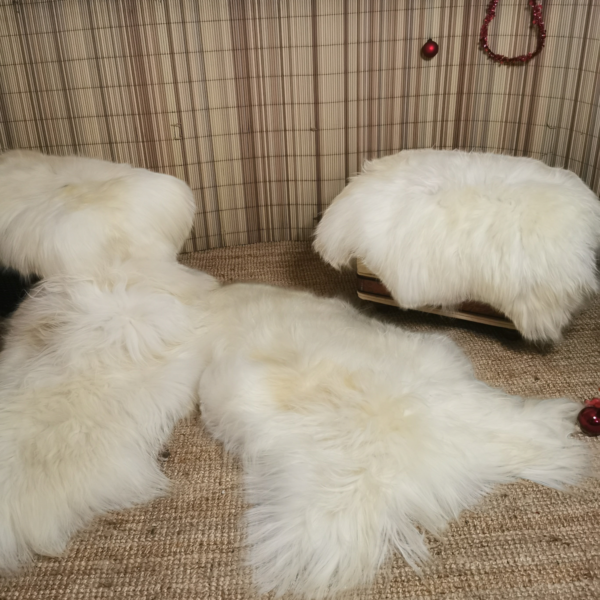 XXL Lammfell Schaffell Naturweiß Langhaar - 110-130 cm, 2. Wahl