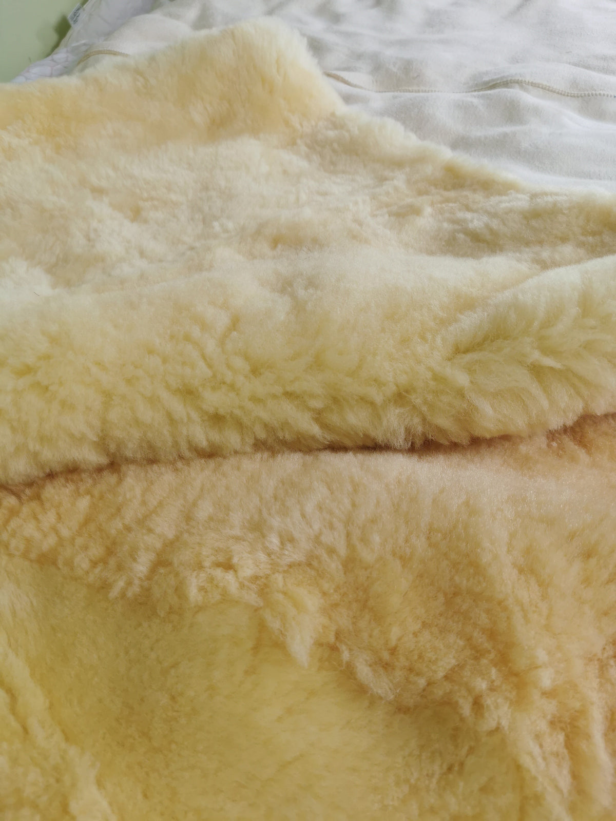 200x160cm sheepskin, German Merino wool, sustainable, mattress topper, bed pad, play mat, sleeping bag, camper, medical, Relugan tanning