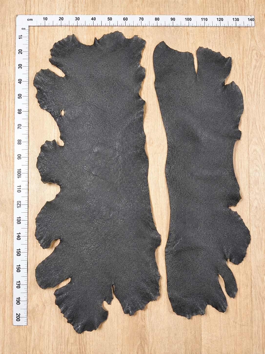 Büffelleder Hälften - 4 mm stark - ca. 2 m² - hochwertig durchgefärbt - extrem strapazierfähig